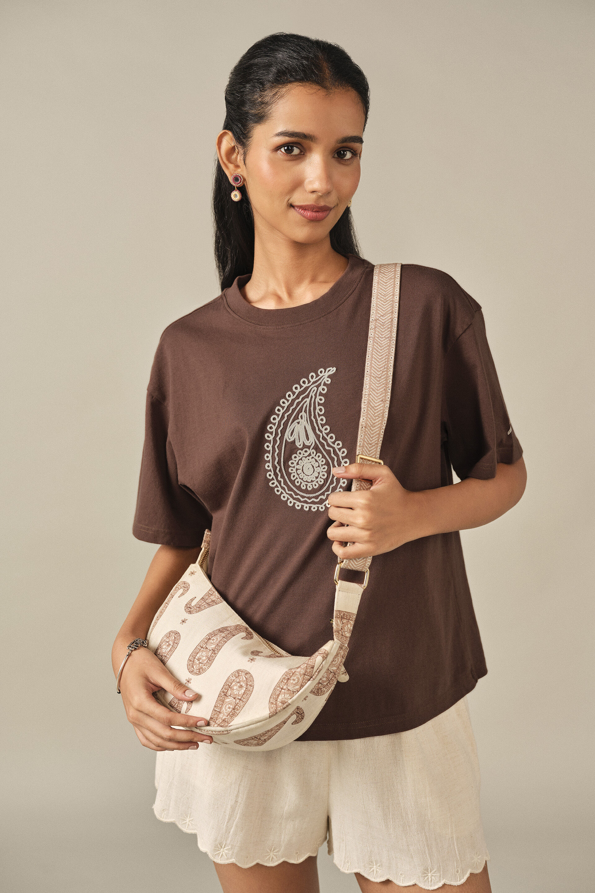 Embroidered Cotton T-shirt in Brown